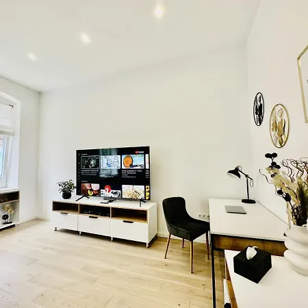 קלוז'-נאפוקה Clever Studio Near Central Shopping Center מראה חיצוני תמונה